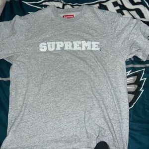SUPREME boxy oversized tshirt